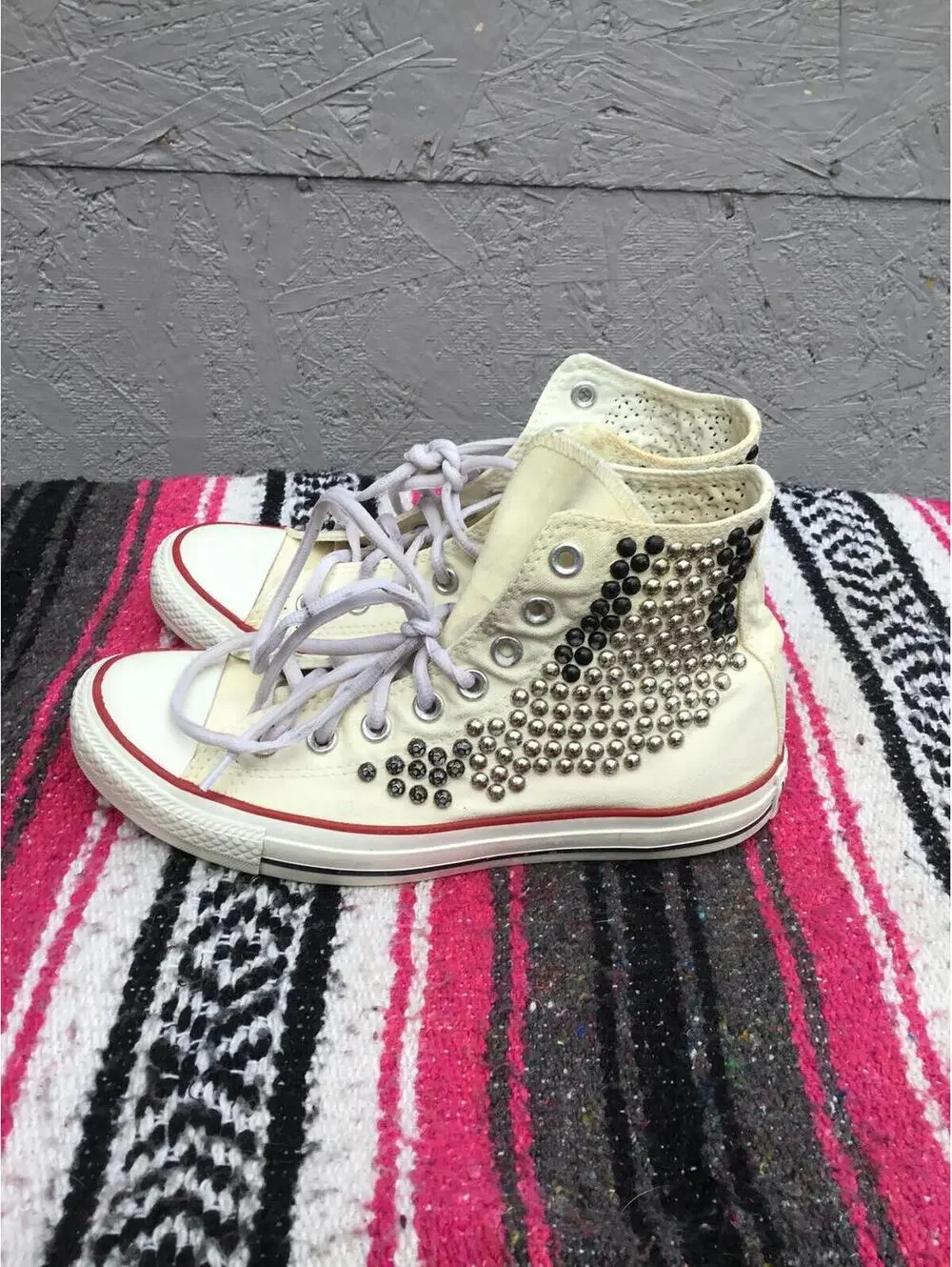 Converse Chuck Taylor Studded High Top Sneakers Cream Canvas Women’s 9 / Men’s 7 - Picture 6 of 8